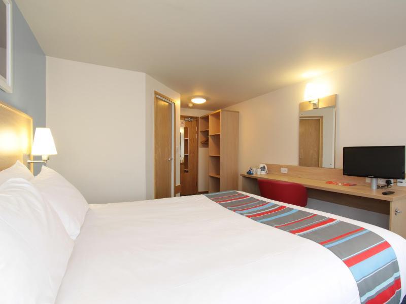 Travelodge London Feltham Zewnętrze zdjęcie