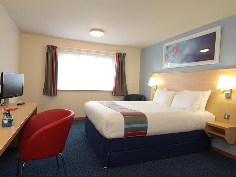 Travelodge London Feltham Zewnętrze zdjęcie